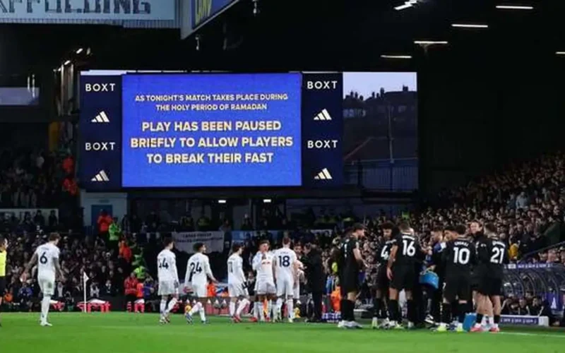 استياء في ليدز بعد تعرض صيام اللاعبين لاستهجان من قبل الجماهير الغاضبة